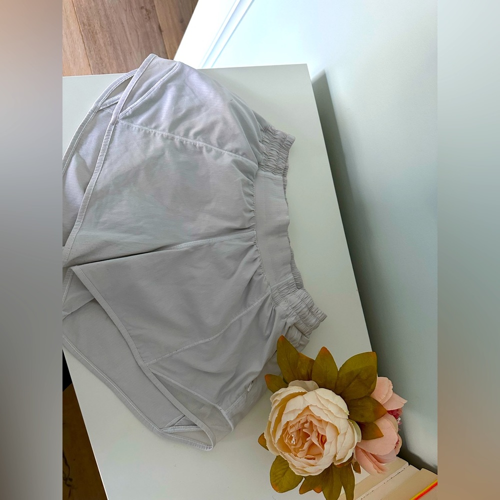 White Lululemon size 4 shorts